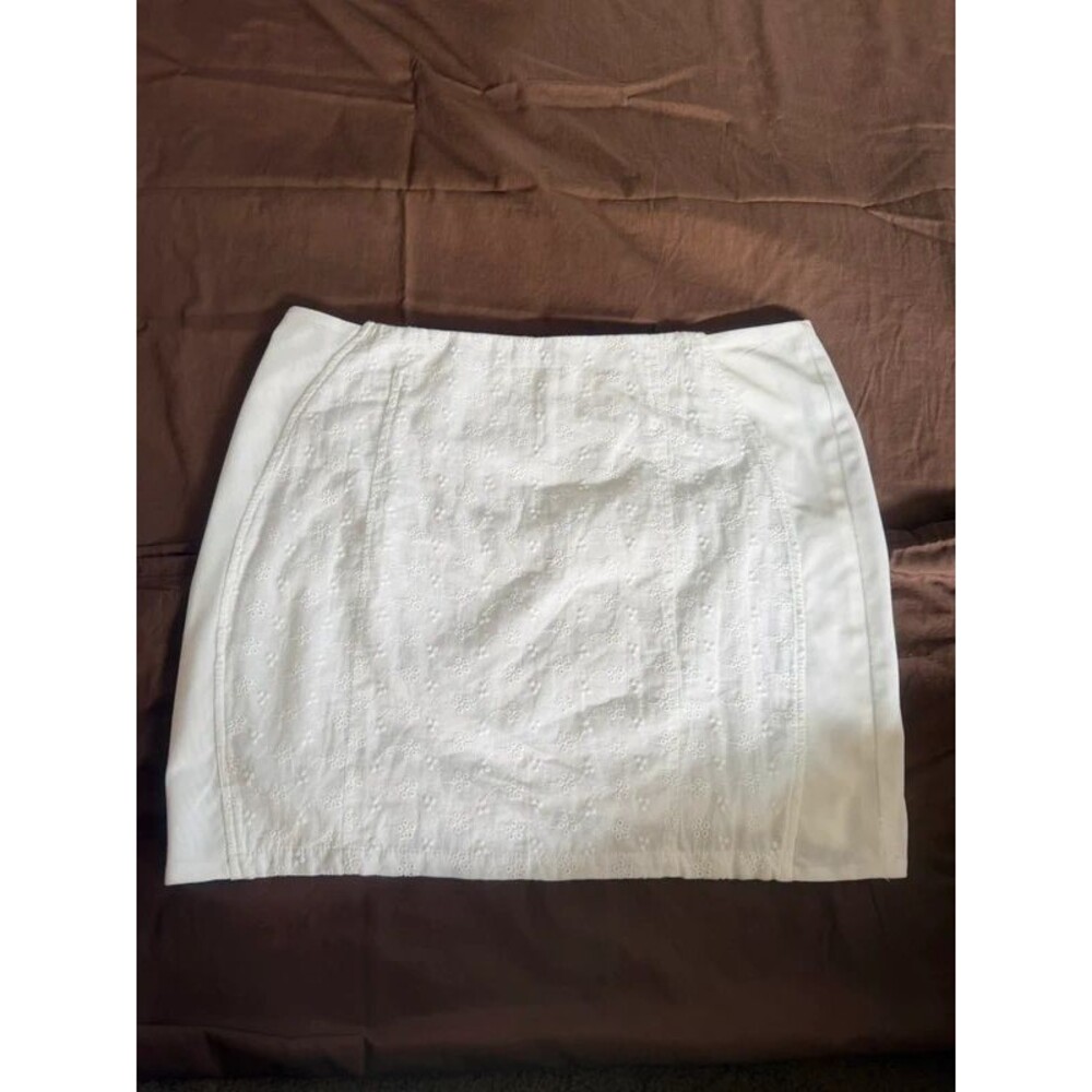 Mini skirt - Picture 1 of 3